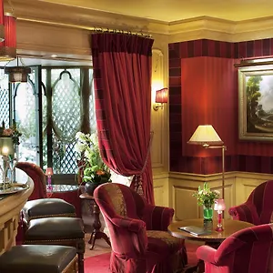 **** Hotel Chambiges Elysees France