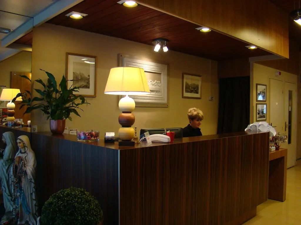 **  Hotel Saint Sebastien Lourdes France