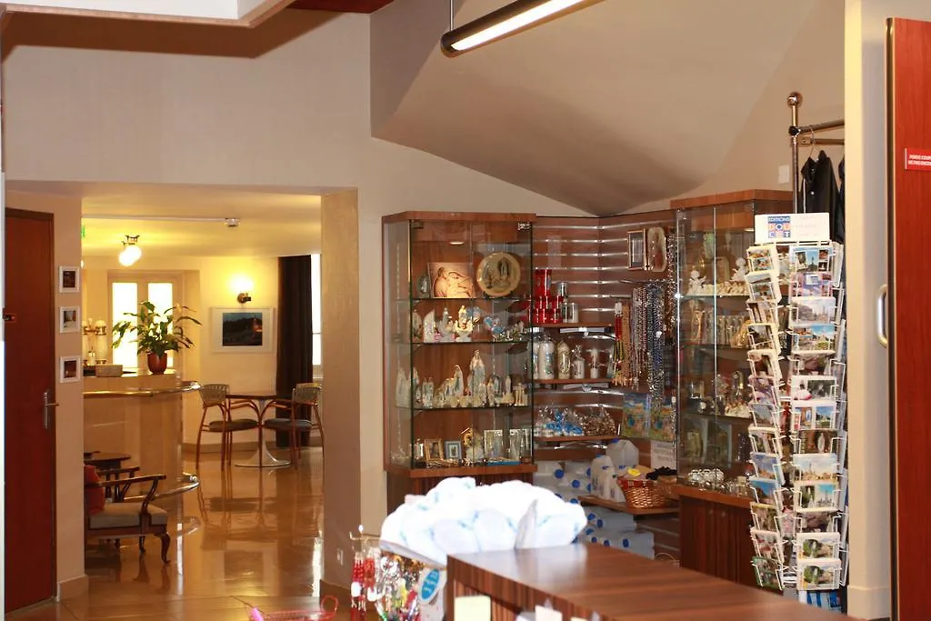 Hotel Saint Sebastien 루르드