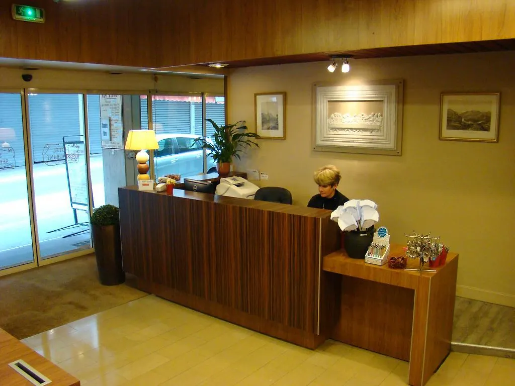 Hotel Saint Sebastien 루르드 2*,