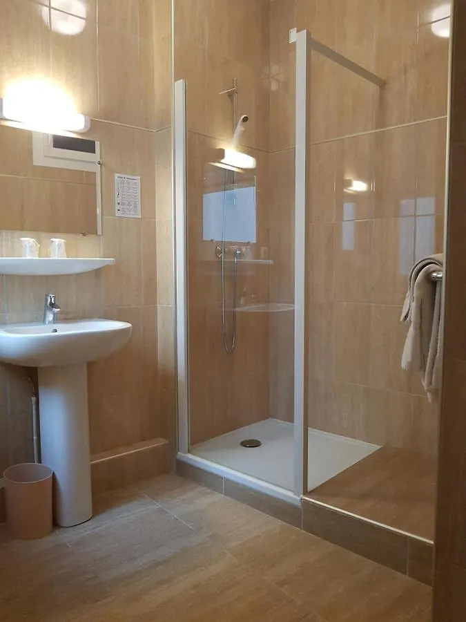 Hotel Saint Sebastien 루르드